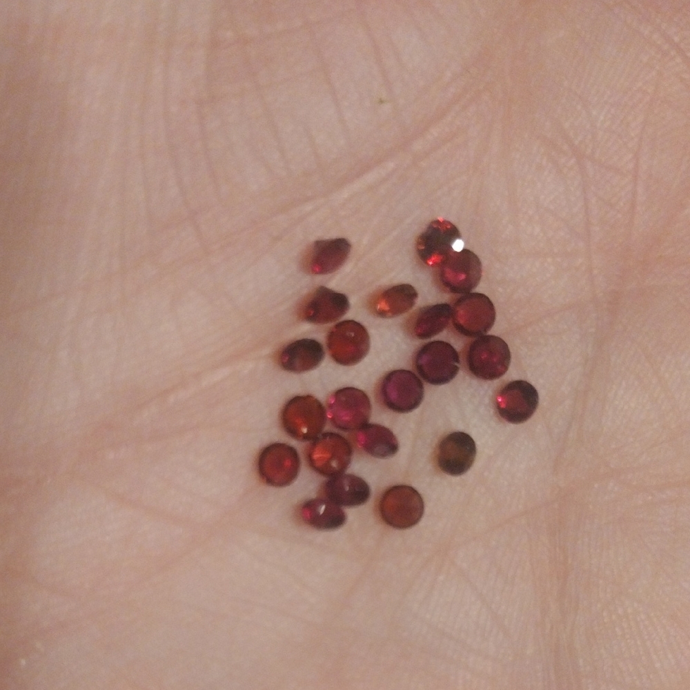 3.00 CTW (RARE) Anthill Garnet Parcel - Picture 6 of 6